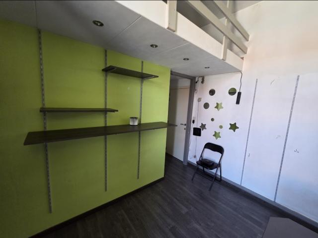 🏡 STUDIO À LOUER À TOURNAI – 550 € – INTERNET COMPRIS – DOMICILIATION OK